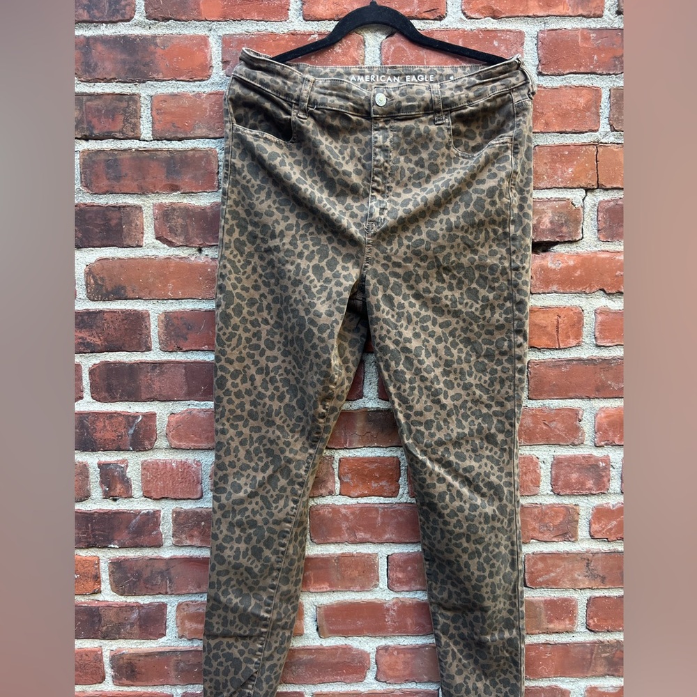 American Eagle Cheetah Print Jeans Size 18